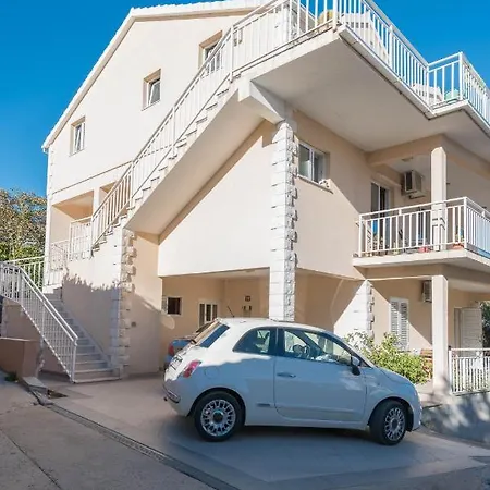 Διαμέρισμα Sandra *